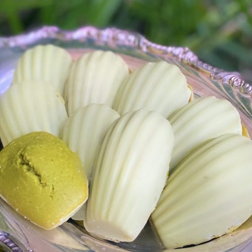 Facetune_17-05-2023-18-33-18